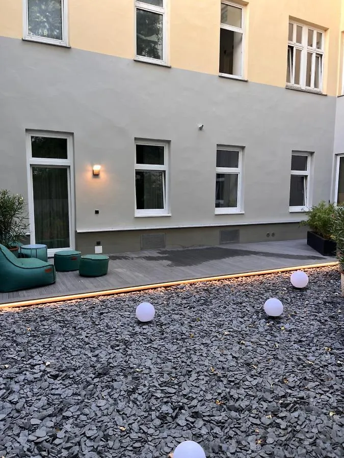 Street Living Hotel - Apartments Vienna 0*,